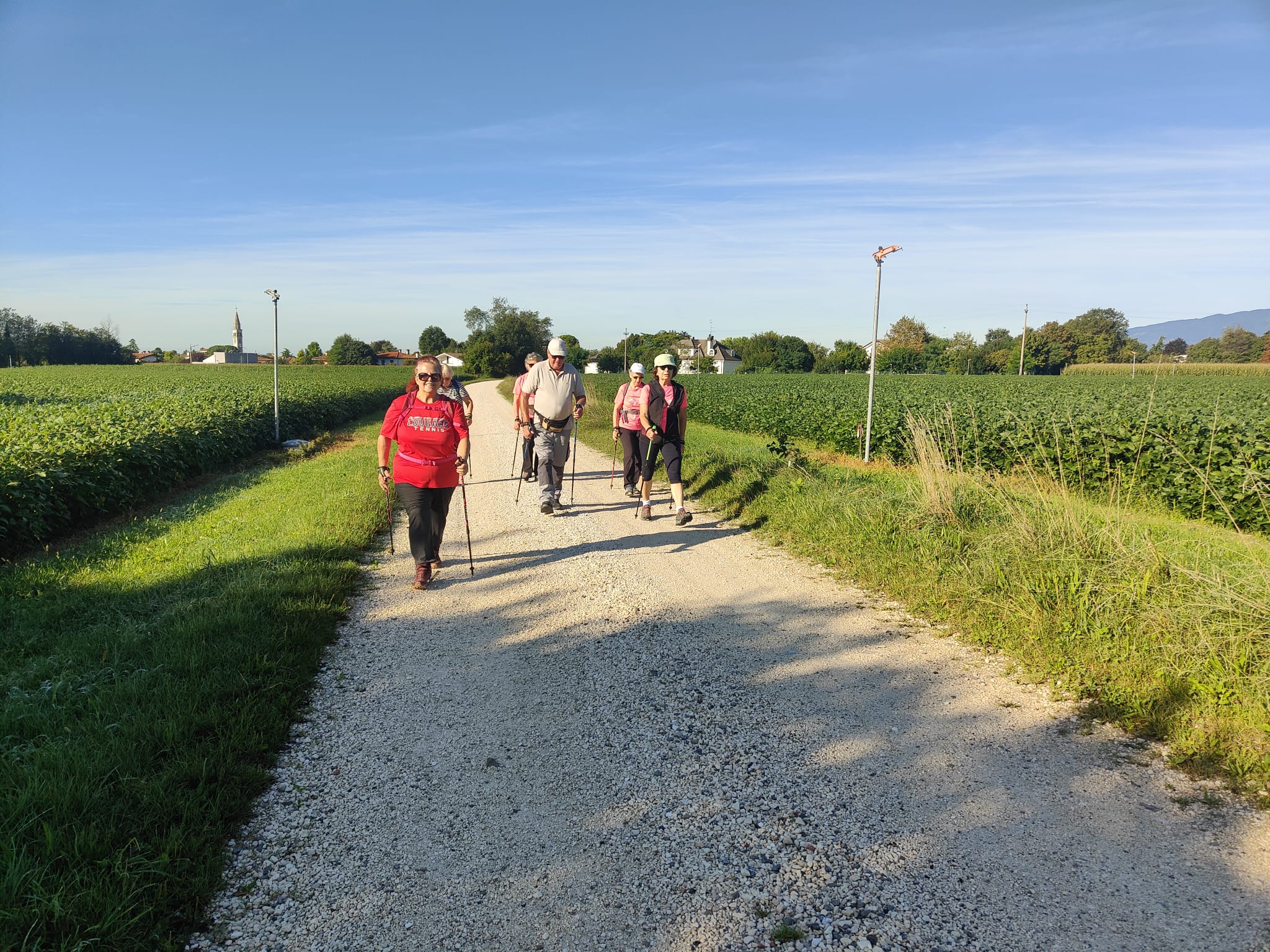 Nordic Walking Fiamme Cremisi: camminare insieme verso il benessere